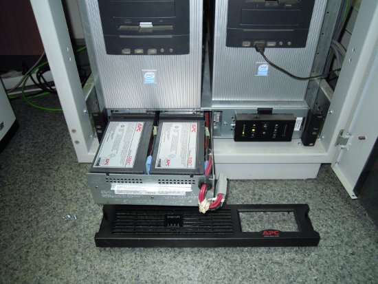 APC Smart-UPS 1000VA RM 2U 230V - замена АКБ